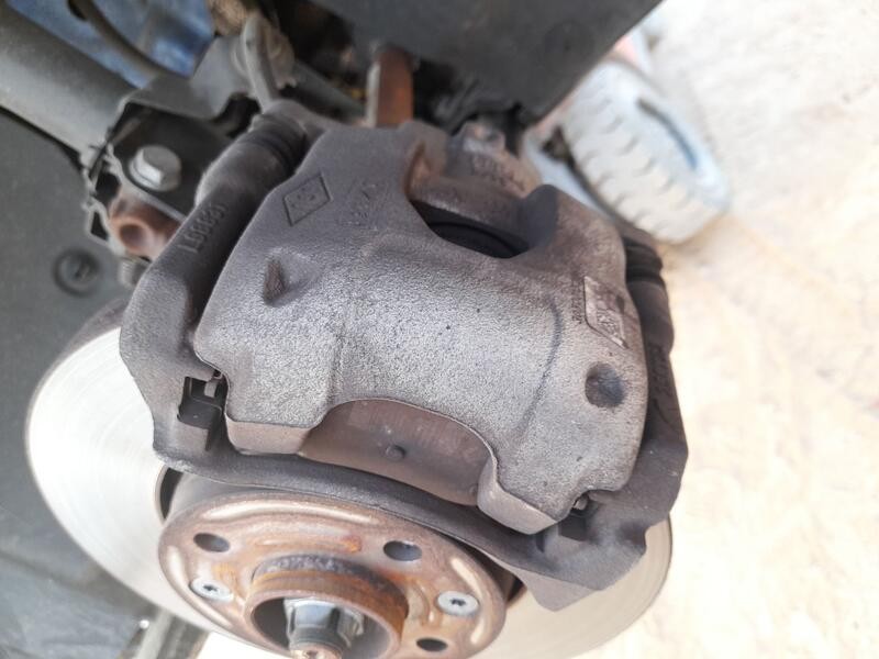 Recambio de pinza freno delantera derecha para dacia sandero iii 1.0 tce 90 referencia OEM IAM 410016702R  