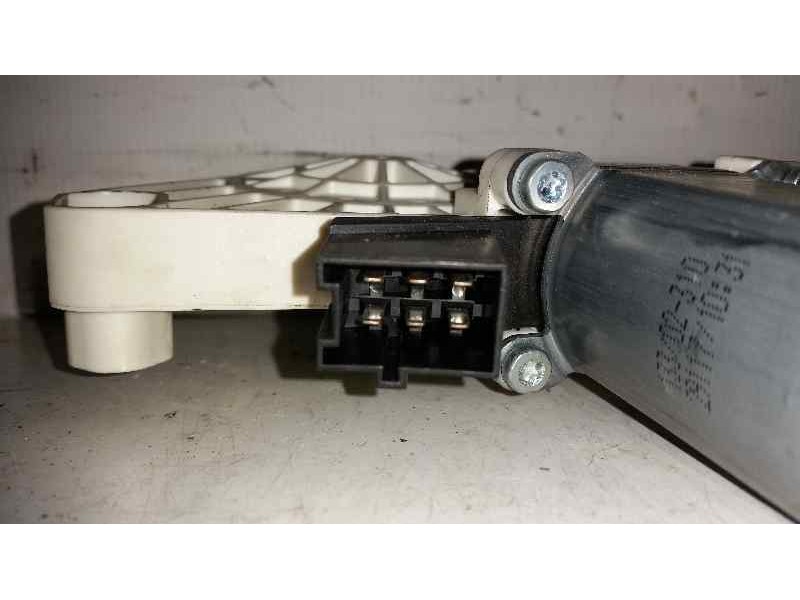 Recambio de motor elevalunas trasero derecho para mercedes-benz clase a (w169) a 180 cdi a-edition referencia OEM IAM  6 PINS EL