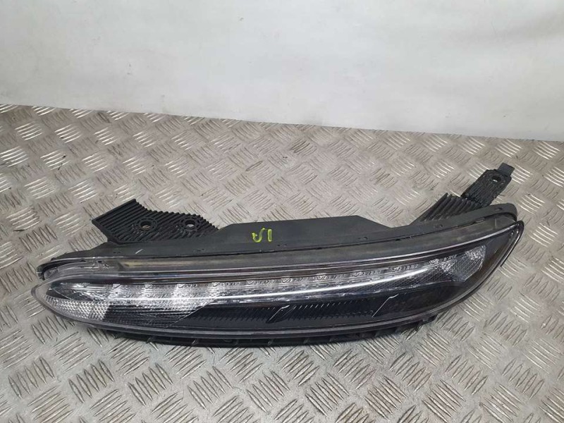 Recambio de piloto delantero izquierdo para hyundai kona style hybrid 2wd referencia OEM IAM 92207J9500  2 PATAS REPARADAS