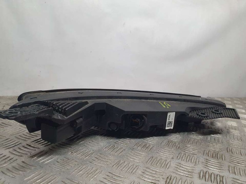 Recambio de piloto delantero izquierdo para hyundai kona style hybrid 2wd referencia OEM IAM 92207J9500  2 PATAS REPARADAS