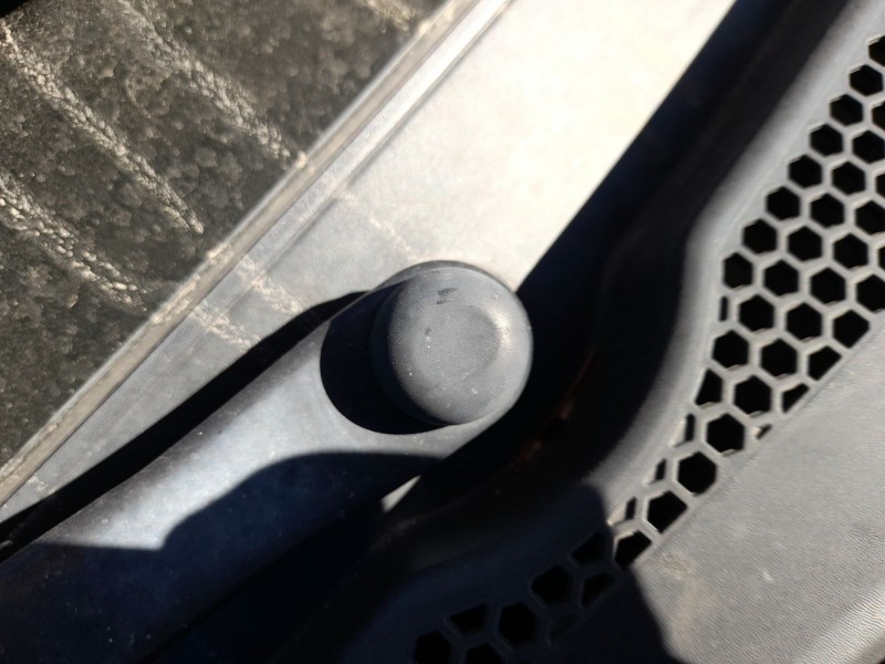 Recambio de motor limpia delantero para citroën c3 iii (sx) 1.5 bluehdi 100 (sxyhyp, sxyhtu) referencia OEM IAM 9815497780  