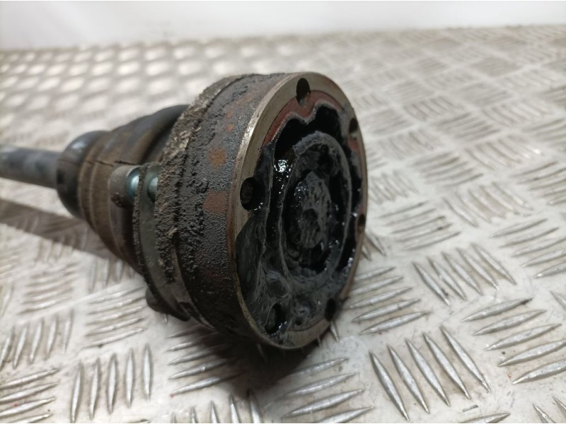 Recambio de transmision trasera izquierda para audi a6 berlina (4b2) 2.5 tdi quattro referencia OEM IAM 4B0501203C  