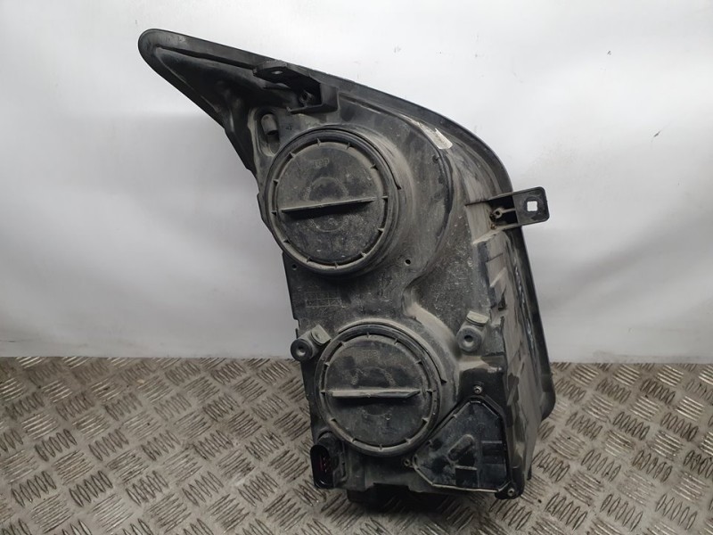 Recambio de faro izquierdo para volkswagen crafter caja cerrada caja cerrada 35 referencia OEM IAM 2E1941015  PULIR