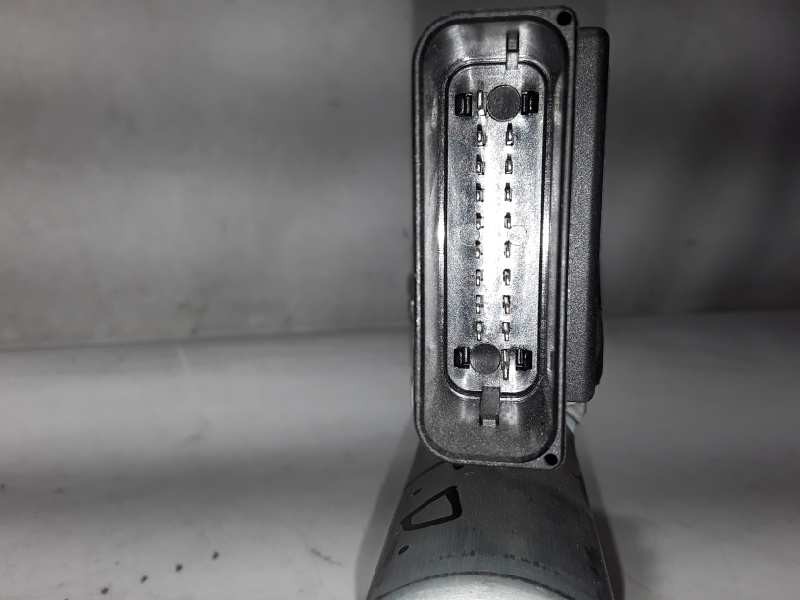 Recambio de elevalunas trasero derecho para seat leon (1m1) stella referencia OEM IAM   18 PINS