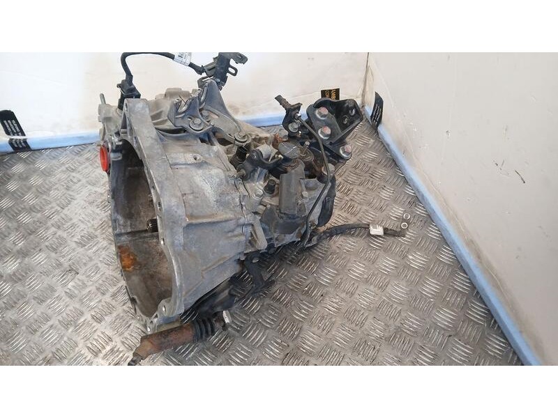 Recambio de caja cambios para kia venga concept referencia OEM IAM TBJ5F 520060 5 VELOCIDADES