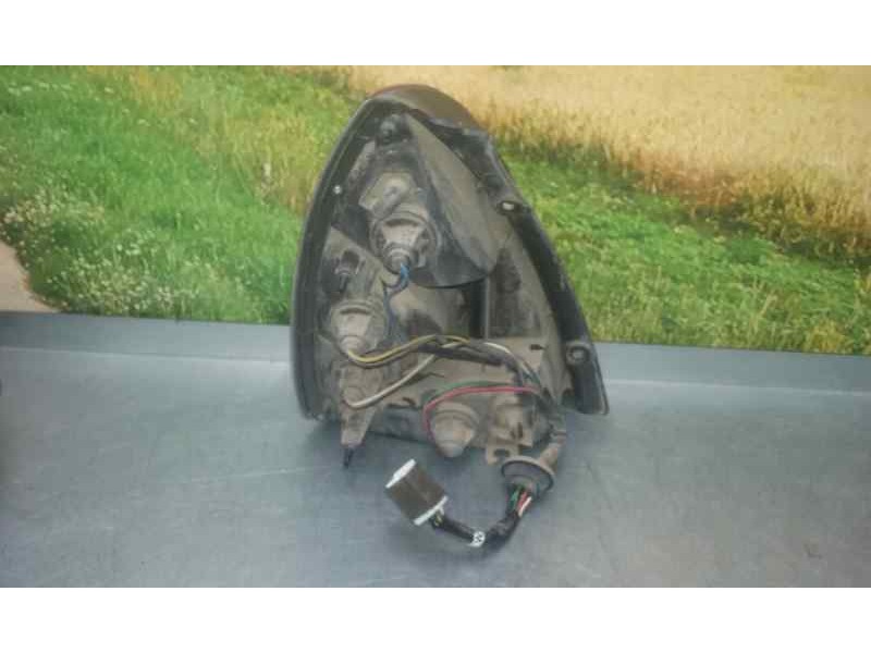 Recambio de piloto trasero derecho para daewoo nubira wagon 2.0 cat referencia OEM IAM   