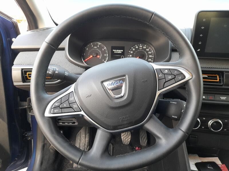 Recambio de volante para dacia sandero iii 1.0 tce 90 referencia OEM IAM 484004420R  