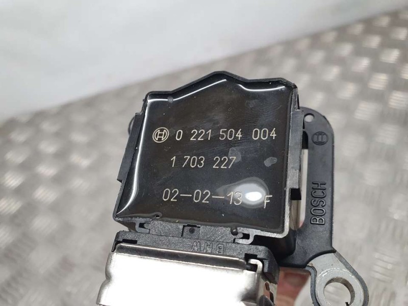 Recambio de bobina encendido para bmw x5 (e53) 3.0i referencia OEM IAM 1703227 0221504004 BOSCH