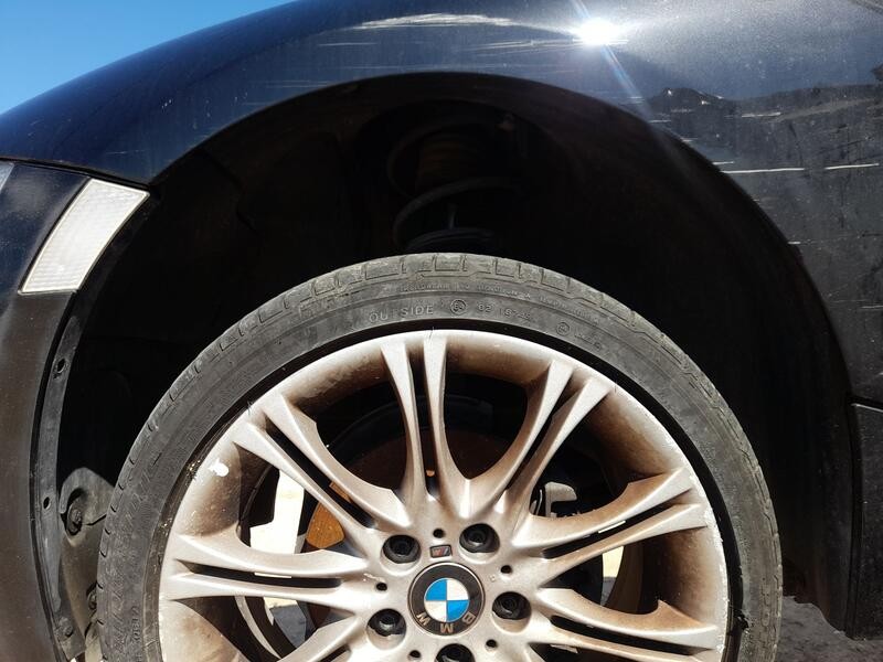 Recambio de plastico pase rueda del. izq. para bmw z4 roadster (e85) 2.0 i referencia OEM IAM 51717012727  