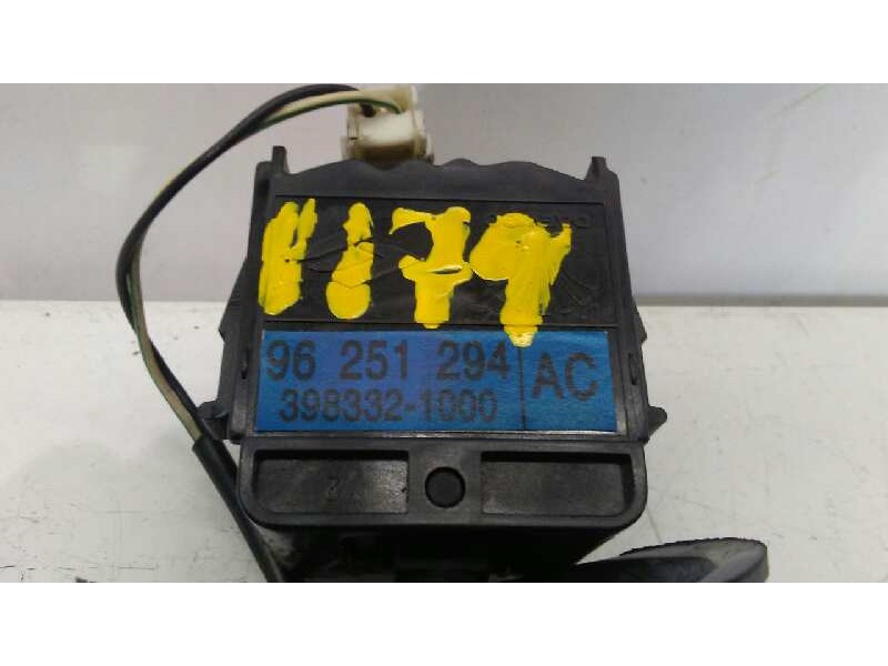 Recambio de mando limpia para daewoo nubira wagon 2.0 cat referencia OEM IAM 96251294AC  