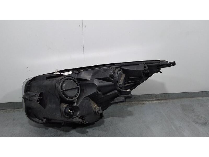 Recambio de faro derecho para kia venga concept referencia OEM IAM 921021P000  