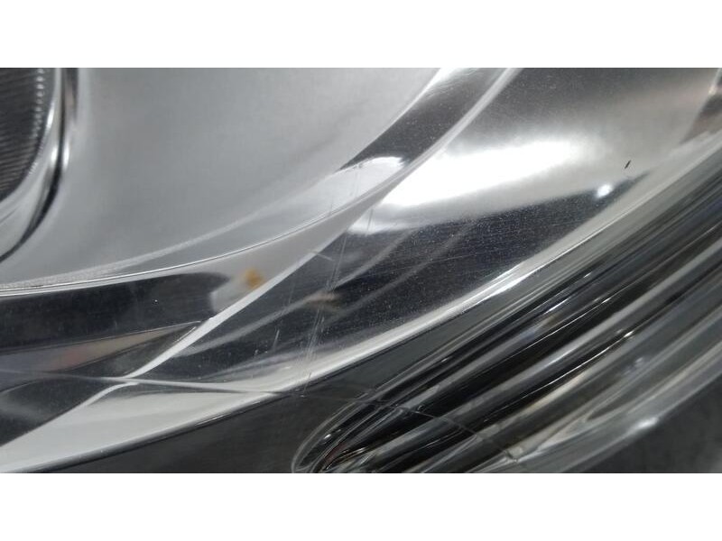 Recambio de faro derecho para kia venga concept referencia OEM IAM 921021P000  