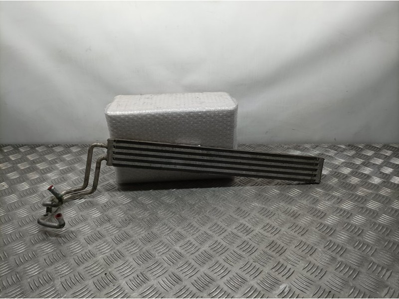 Recambio de radiador aceite para porsche cayenne (typ 9pa) turbo referencia OEM IAM 7L5422885 A2815 BEHR DE DIRECCION ASISTIDA