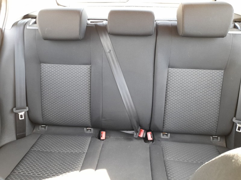 Recambio de asientos traseros para volkswagen golf vi (5k1) 1.6 tdi referencia OEM IAM   