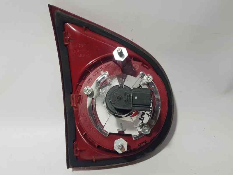 Recambio de piloto trasero derecho para volkswagen golf v berlina (1k1) trendline referencia OEM IAM 1K6945094J  INTERIOR