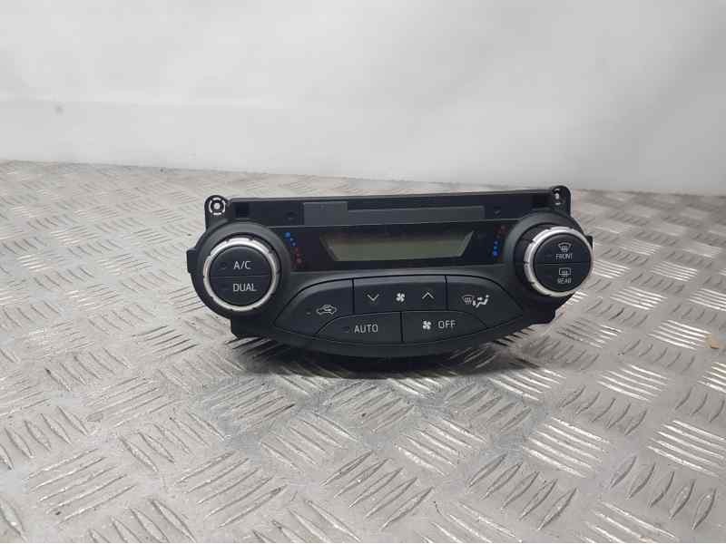 Recambio de mando climatizador para toyota yaris active referencia OEM IAM 559000D810C3  