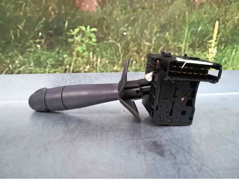 Recambio de mando limpia para dacia sandero stepway referencia OEM IAM 8200792586  