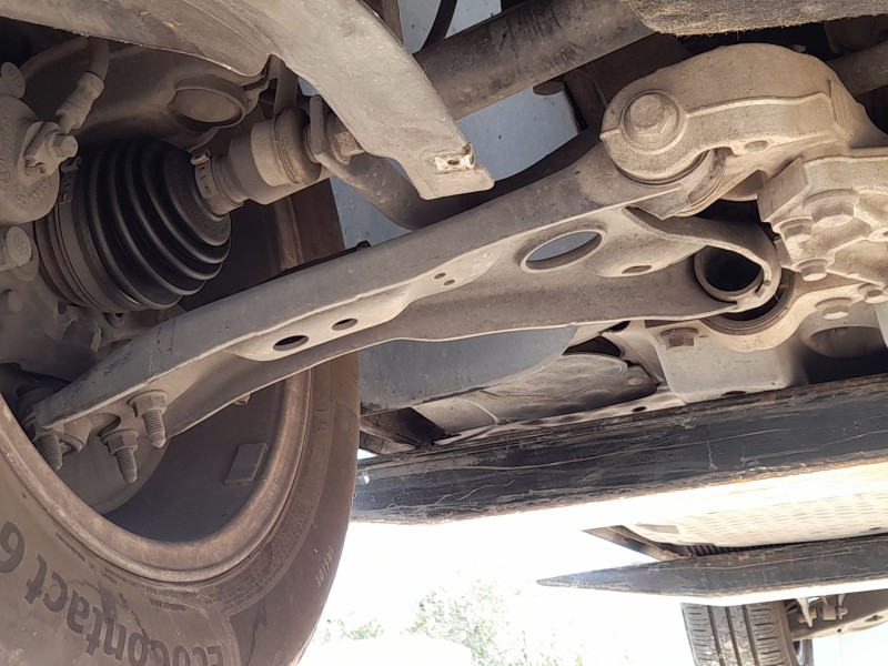 Recambio de brazo suspension inferior delantero derecho para volkswagen golf vi (5k1) 1.6 tdi referencia OEM IAM 1K0407152BC  