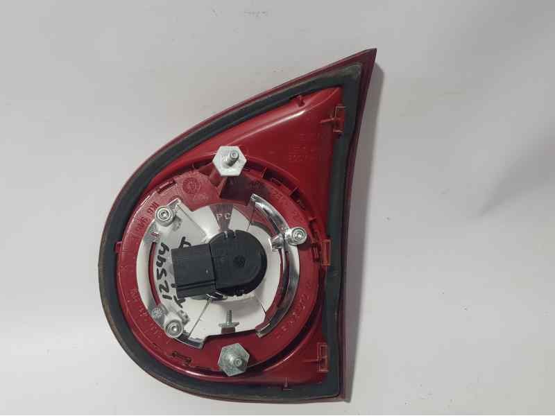 Recambio de piloto trasero izquierdo para volkswagen golf v berlina (1k1) trendline referencia OEM IAM 1K6945093J  INTERIOR POCO