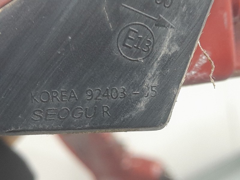 Recambio de piloto trasero central para kia stinger (ck) gt-line 2wd referencia OEM IAM 92403J5010  