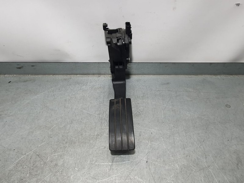 Recambio de potenciometro pedal para renault clio iv limited referencia OEM IAM 1800296347R 6PV00997807 HELLA