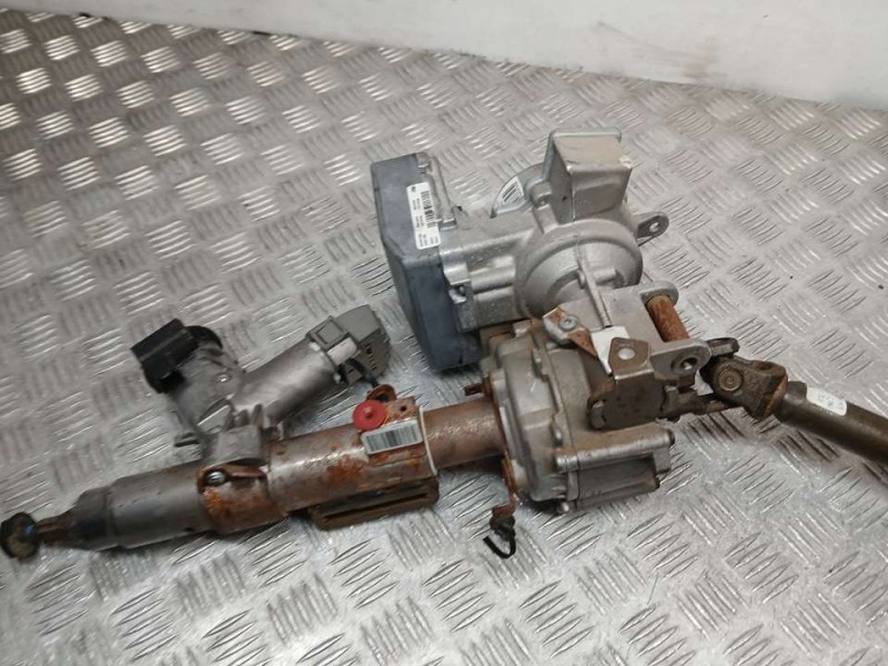 Recambio de columna direccion para ford fiesta (cb1) ghia referencia OEM IAM 8V513C529JN  ELECTRO/MECANICA