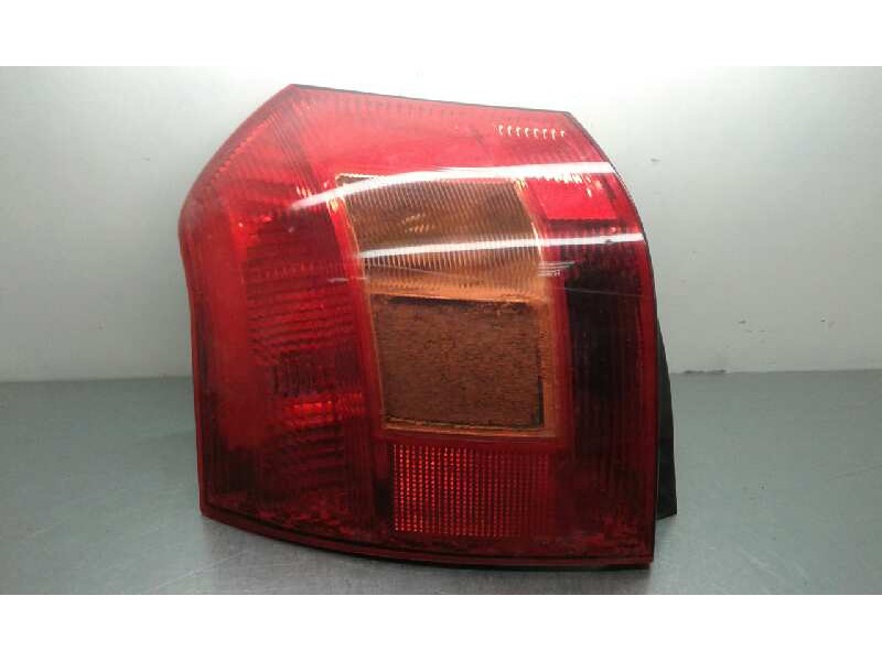 Recambio de piloto trasero izquierdo para toyota corolla (e12) 2.0 d-4d luna berlina referencia OEM IAM   