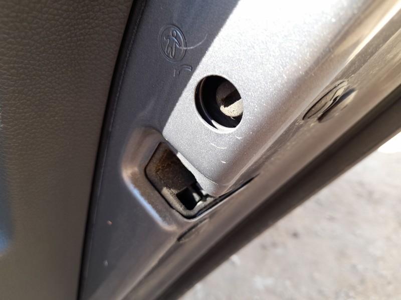 Recambio de cerradura puerta trasera derecha para volkswagen golf vi (5k1) 1.6 tdi referencia OEM IAM 5K4839016AG  