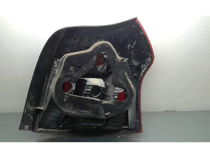 Recambio de piloto trasero izquierdo para toyota corolla (e12) 2.0 d-4d luna berlina referencia OEM IAM   