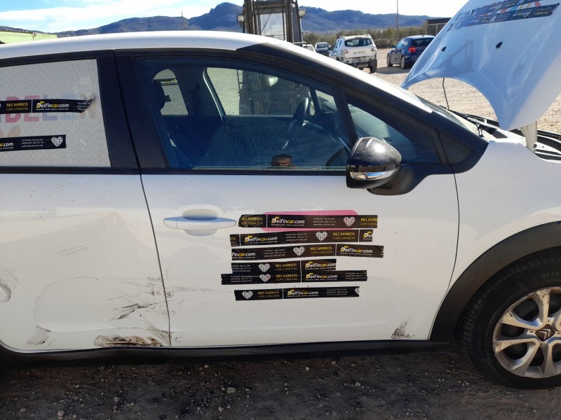 Recambio de puerta delantera derecha para citroën c3 iii (sx) 1.5 bluehdi 100 (sxyhyp, sxyhtu) referencia OEM IAM 9812251680  