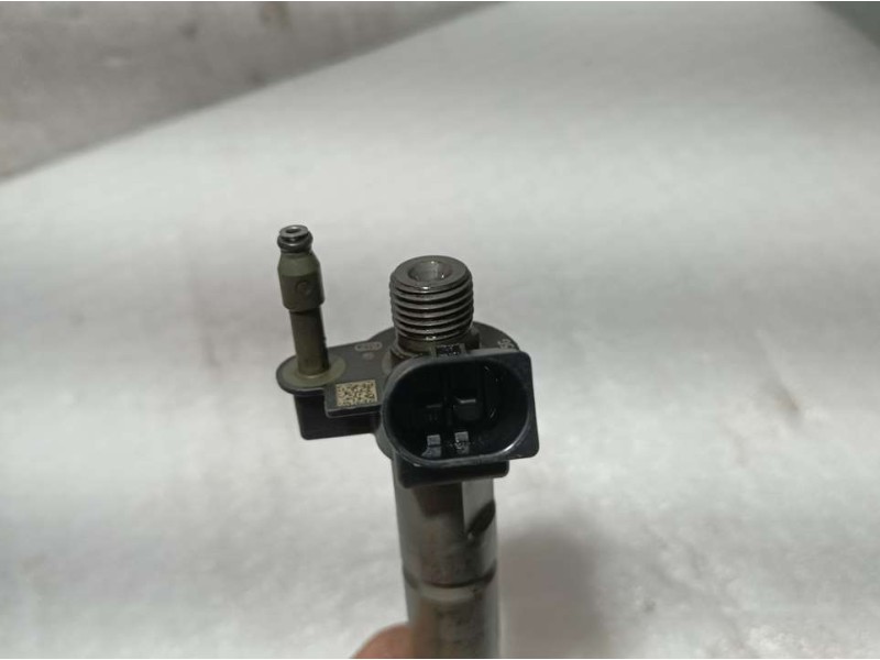 Recambio de inyector para bmw serie 7 (f01/f02) 3.0 turbodiesel referencia OEM IAM 780542803 0445116024 