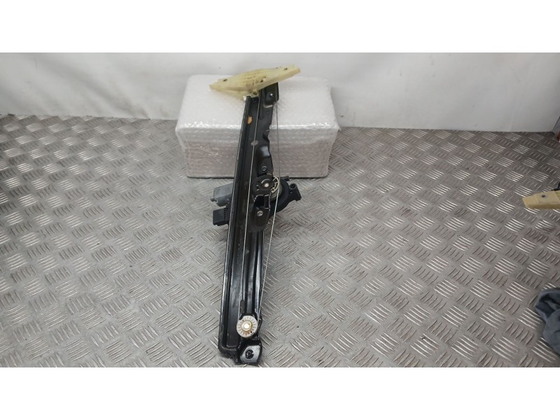 Recambio de elevalunas delantero derecho para opel vivaro c furgoneta (k0) 1.5 referencia OEM IAM 9829889680 ELECTRICO 6 PINS 