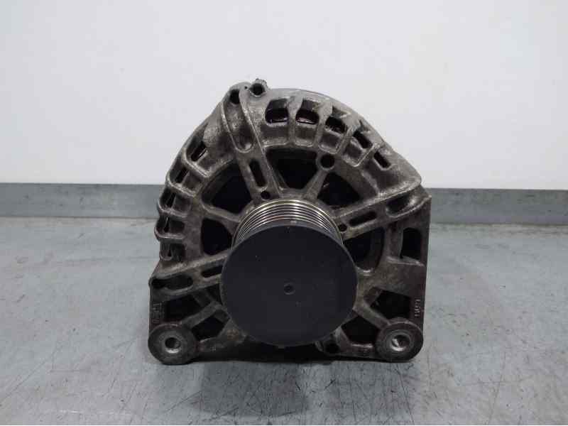 Recambio de alternador para renault megane iii coupe dinamique referencia OEM IAM 231007033R  VALEO