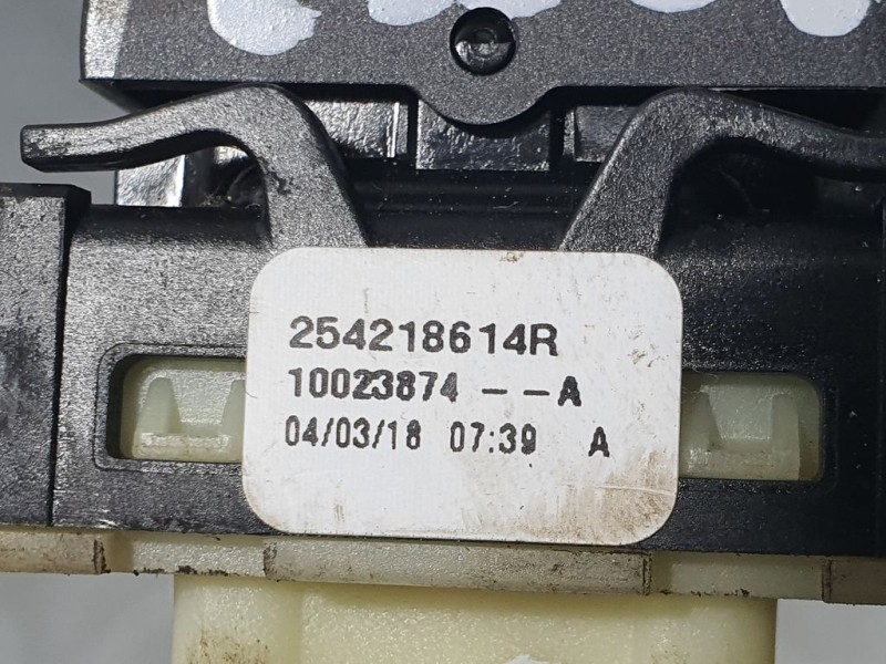 Recambio de mando elevalunas delantero derecho para renault clio iv limited referencia OEM IAM 254218614R 10023874 