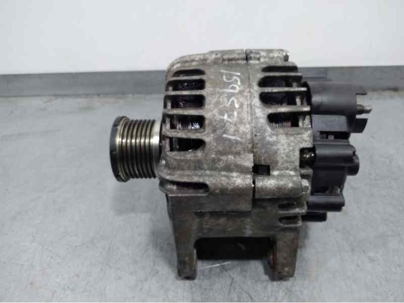 Recambio de alternador para renault megane iii coupe dinamique referencia OEM IAM 231007033R  VALEO