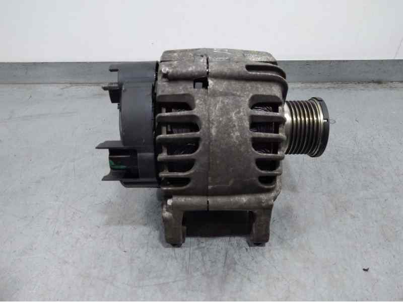 Recambio de alternador para renault megane iii coupe dinamique referencia OEM IAM 231007033R  VALEO