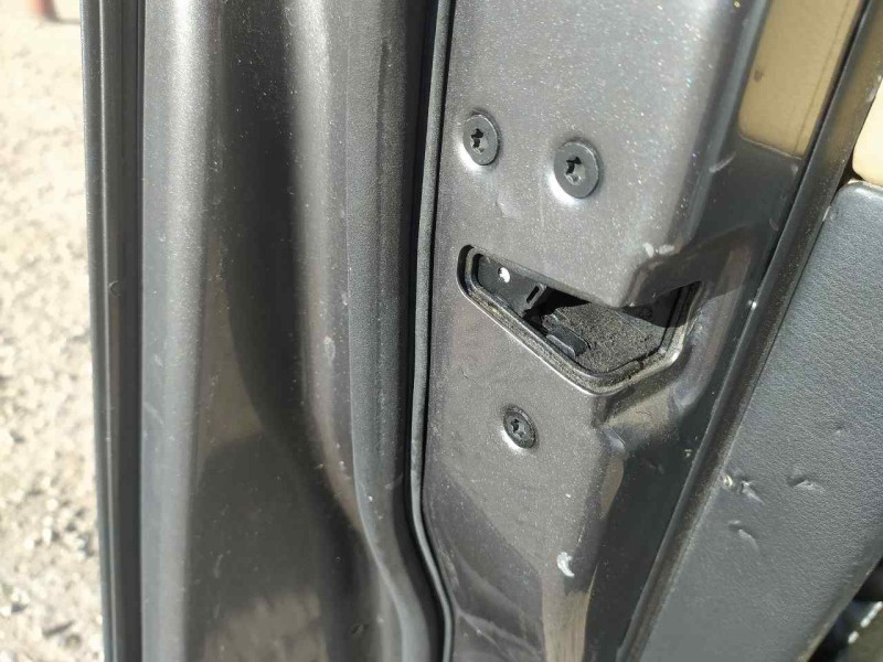 Recambio de cerradura puerta delantera izquierda para land rover discovery tdv6 hse referencia OEM IAM FQJ500430  