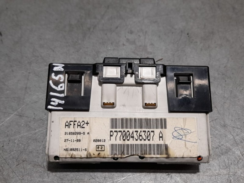 Recambio de pantalla multifuncion para renault megane i fase 2 classic (la..) 1.9 d rt referencia OEM IAM 7700436307 216562095 