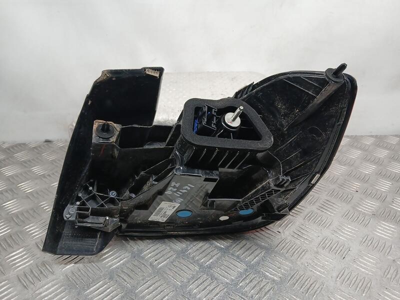 Recambio de piloto trasero izquierdo para opel corsa f gs referencia OEM IAM 9829317980 90194156 ROZADO