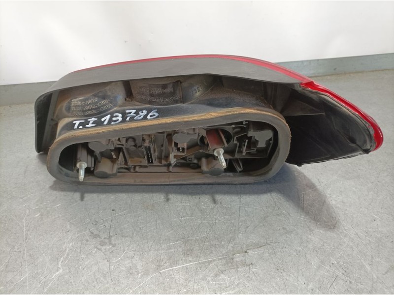 Recambio de piloto trasero izquierdo para peugeot 306 berlina 3/4/5 puertas (s2) boulebard referencia OEM IAM 6350H7  