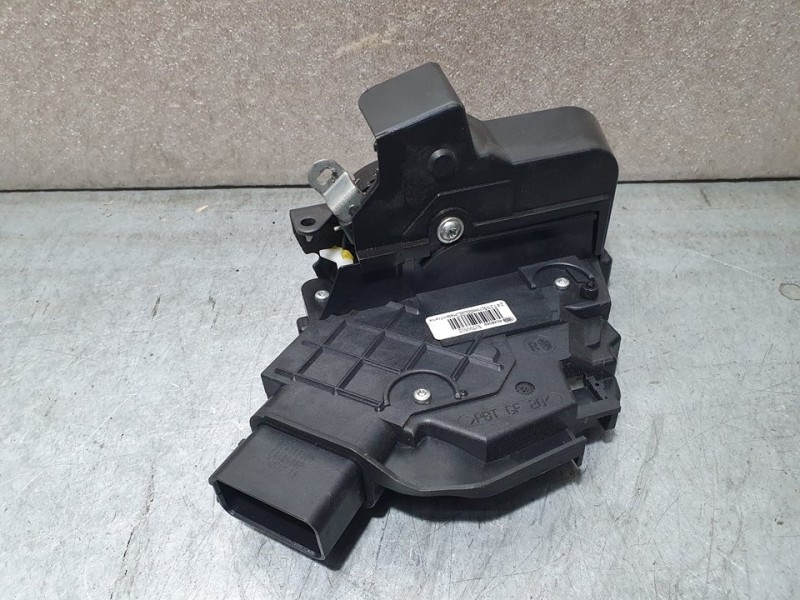 Recambio de cerradura puerta delantera derecha para volvo xc60 kinetic drive referencia OEM IAM 30799302  6 PINES