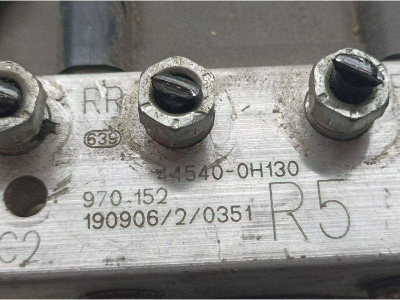 Recambio de abs para peugeot 108 top allure referencia OEM IAM 445400H130 970152 BOSCH