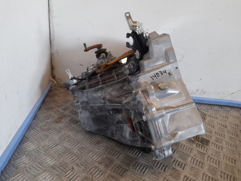 Recambio de caja cambios para peugeot 108 top allure referencia OEM IAM 20TT57 3971109 5VELOCIDADES