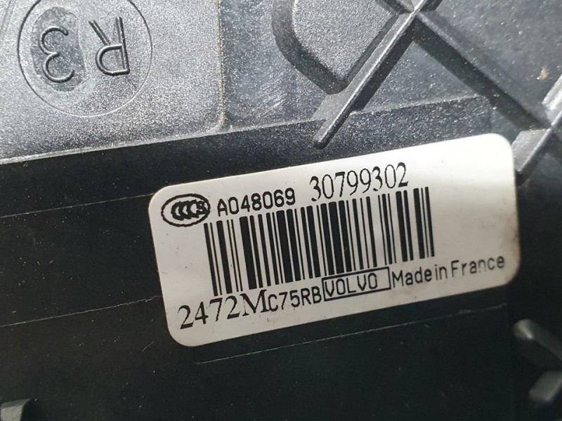 Recambio de cerradura puerta delantera derecha para volvo xc60 kinetic drive referencia OEM IAM 30799302  6 PINES