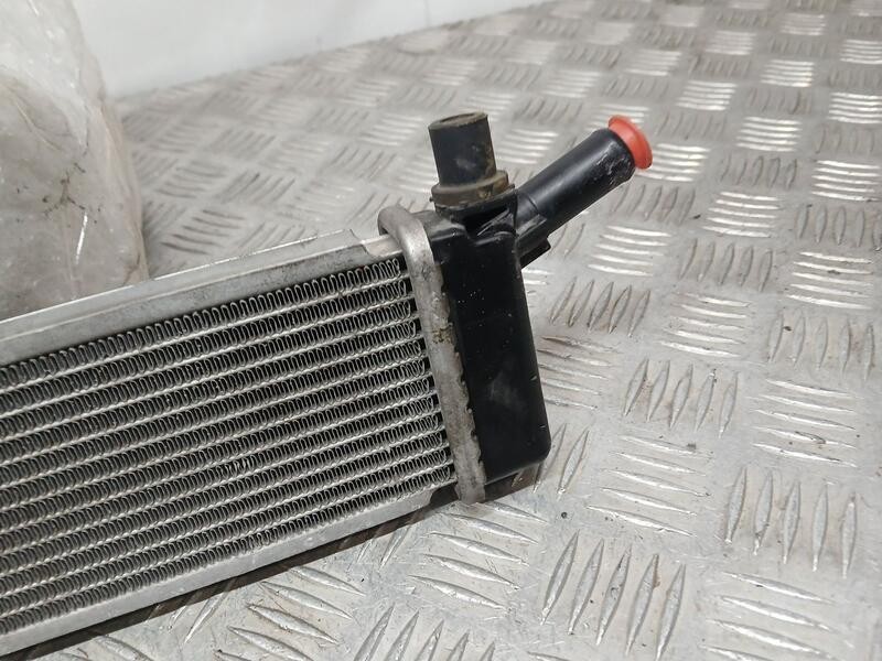 Recambio de radiador caja cambios para toyota auris hybrid active referencia OEM IAM G901002010  