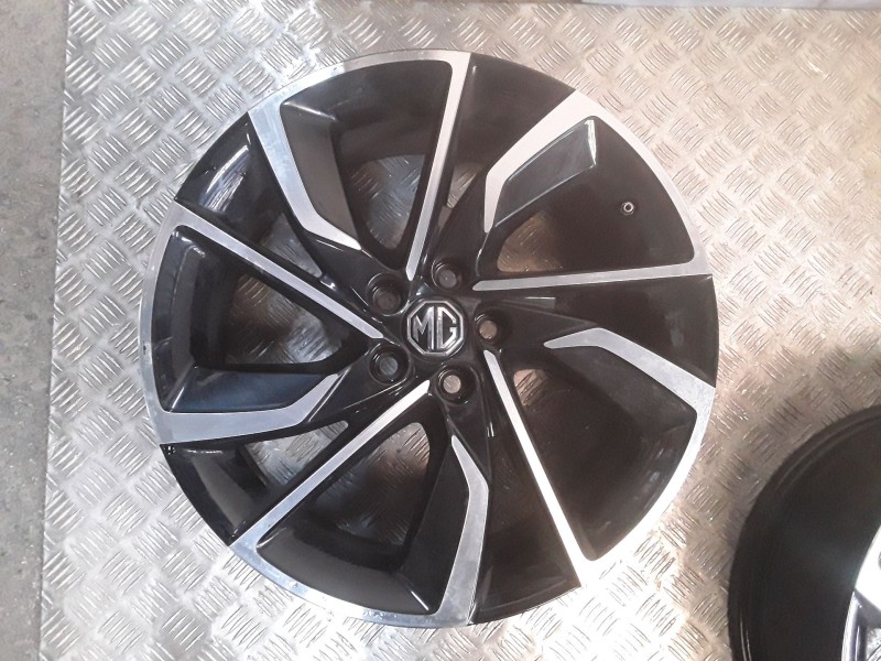 Recambio de juego llantas aluminio para mg zs suv (azs1) 1.0 t-gdi referencia OEM IAM 7X17 5 TORN ET41  ALUMINIO