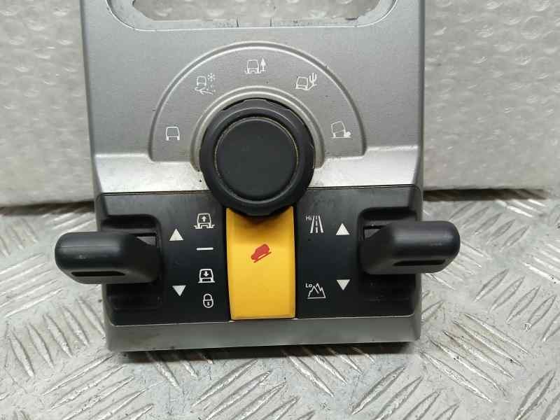 Recambio de mando multifuncion para land rover discovery tdv6 hse referencia OEM IAM YUD501850 080313 MANDO CONTROL SUSPENSION E