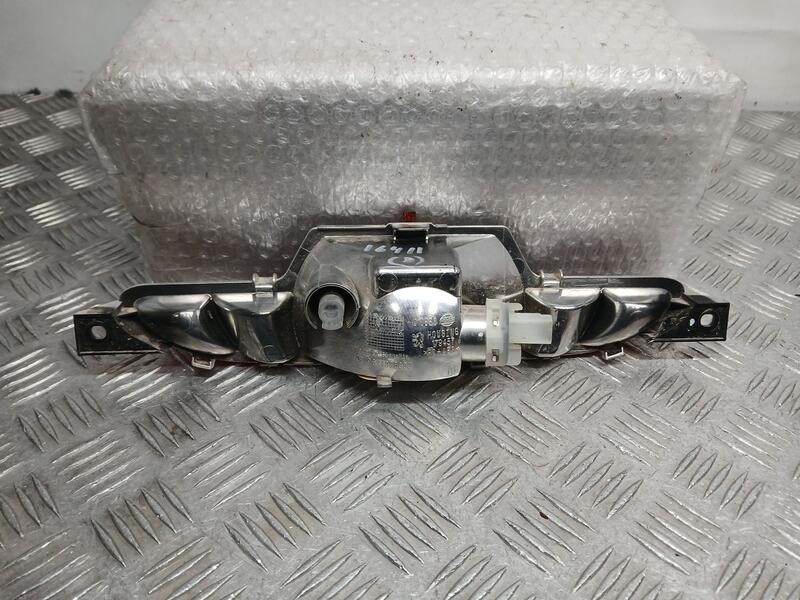 Recambio de piloto trasero central para opel corsa f gs referencia OEM IAM 9674308980  ANTINIEBLAS PARAGOLPES