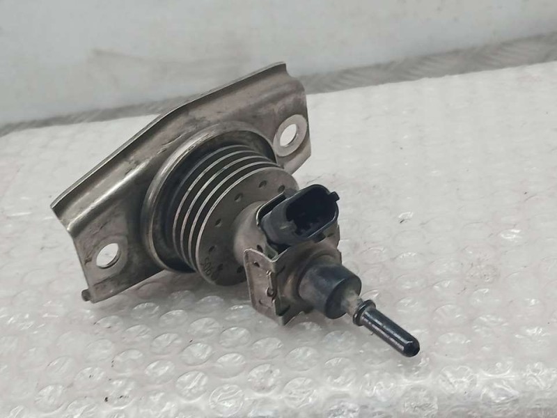 Recambio de inyector adblue para opel zafira tourer excellence referencia OEM IAM 28113614 04440210382 BOSCH