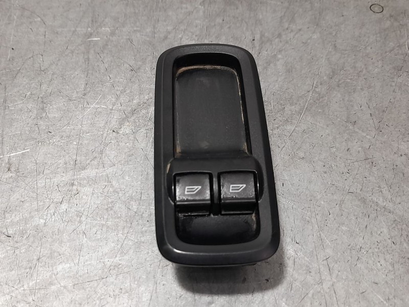 Recambio de mando elevalunas delantero izquierdo para ford fiesta (cb1) trend referencia OEM IAM 8A6T14A132  